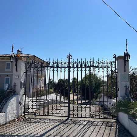 Francesca Luxury - Adriatic Nature & Heritage House Bed & Breakfast 4*